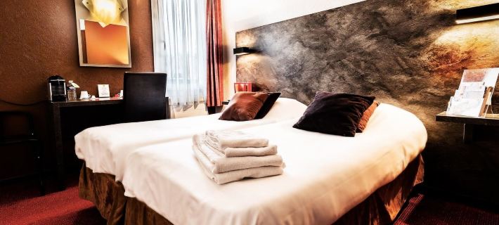 Logis Hotel Lons-Le-Saunier - Restaurant le Grill โรงแรมในแคว้นฟร็องช์-กงเต