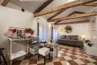Anzolo Palace - Rooms & Apartments - homestay