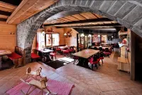 Aplend Chaty Lux Tatry Holiday Hotels in Veľký Slavkov