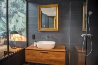 Domaine de Chalaniat Hotels in Veyre-Monton
