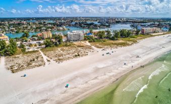 Oceana 301 East