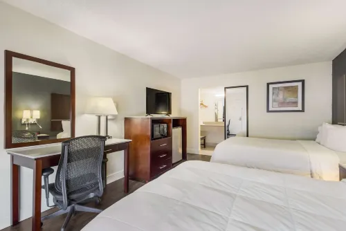 SureStay Hotel by Best Western Sarasota Lido Beach