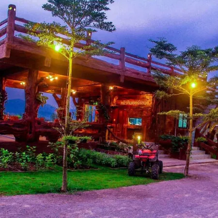 Timberland and Fruit Resort Отели рядом с достопримечательностью «Кхао Краджом»