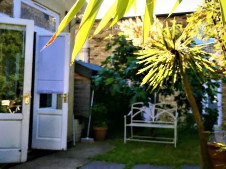 Kew Studios and Rooms Отели рядом с достопримечательностью «Дворец Кью»