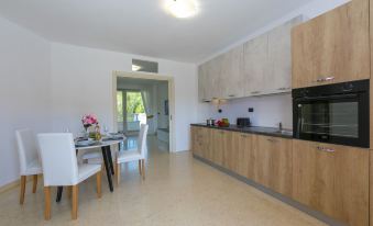 Rivoltella Apt with Pool 600m from Lake - Happy Rentals