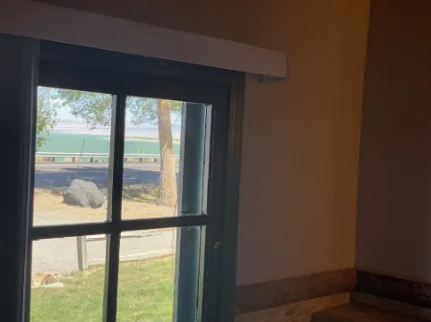 Tioga Lodge at Mono Lake Area Publik Photos