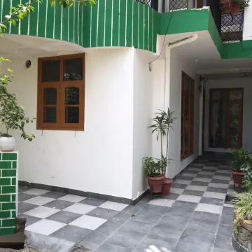 Cozy Solan Apartment with Stunning Views