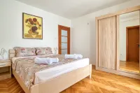 Apartments Elena Hotels in Budva