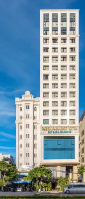 Cat ba Paradise Hotel - Sky Bar & Massage Hotels near Cat Co 1 Beach