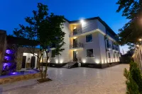 Hotel West Way Hotels in 