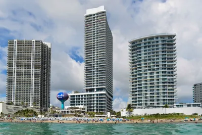 Luxury Miami Condos – Ocean & City Views Hotels near AquaShop