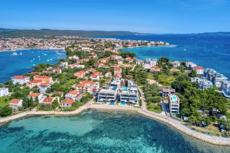 Crystal Holiday Residence II Отели в г. Sukosan