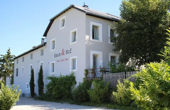 豪斯與霍夫旅館