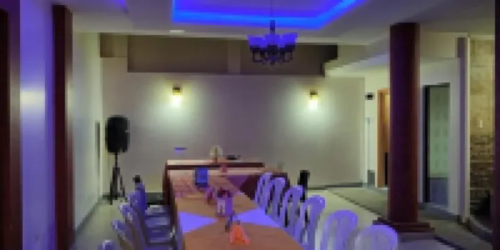 Jomaley , Real Hotel Jomaley