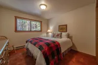 Tahoe Donner Cabin in the Woods by Sierra Getaways