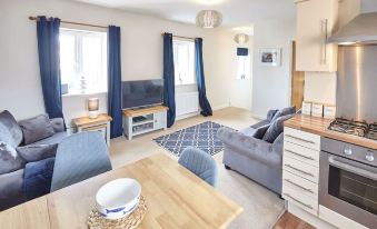 Host & Stay - Coach House Retreat