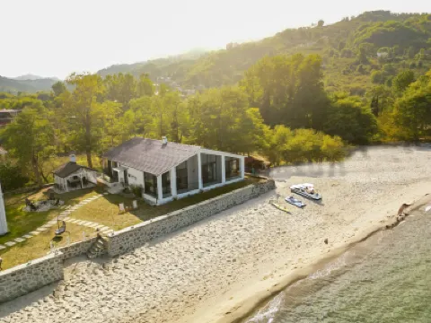 Mehmetbey Caka โรงแรมใน