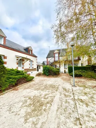 Logis Hôtel Sully le Château