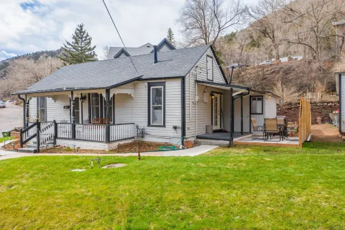 花崗巖洞穴 - 精品