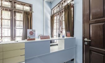 Super OYO 1568 Stasiun Ka Cirebon Guest House