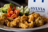 Sylvia Hotel Maumere - breakfast