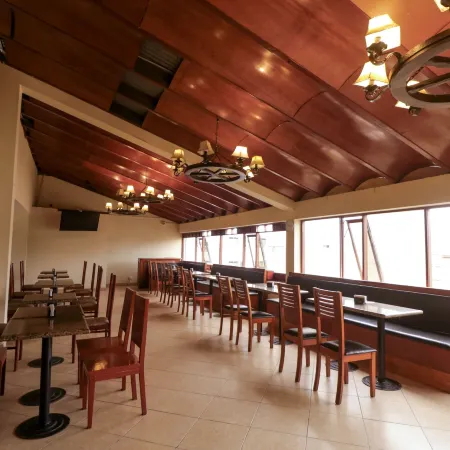 Epiqus Hotel