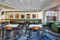 Fairfield Inn & Suites Knoxville Turkey Creek - breakfast