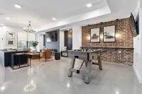 Beautiful Pool Front Apartment, New Braunfels/Gruene, TX