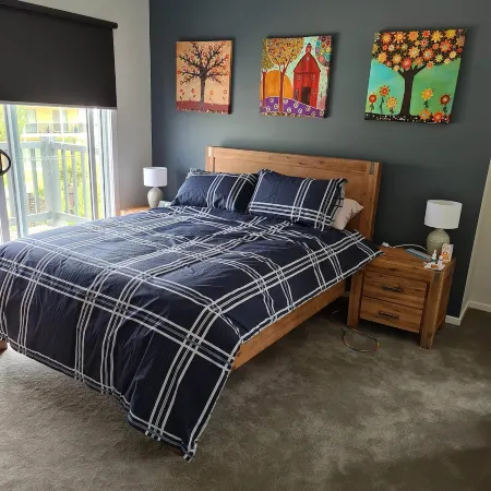 4 bedrooms, large deck, park views