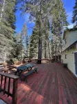 Lake View Cottage in Lake Almanor Country Club!