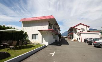 Harrison Spa Motel