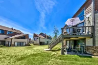 Marina Access and Cozy Fireplace - Charming Family Retreat