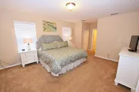 Stunning Oasis with Pool and Game Room - Elegant Family Retreat