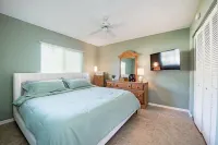 New, clean and spacious house in Central Naples, close to beach, Pet friendly! - 2 estrellas