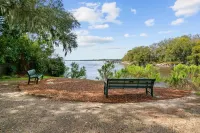 Scenic Retreat - River View, Minutes to Beach Hotels in Johns Island