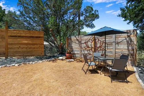 Tranquil Oasis with Cowboy Pool and Yoga Studio - Enchanting Retreat 斯普林布蘭奇住宿飯店