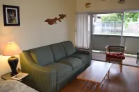 Cozy Ground Floor Studio Unit Hotels in Кихеј