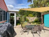 Peaceful Parrot and Parakeet