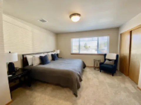 Cozy Space and Grilling Area - Charming Family Retreat