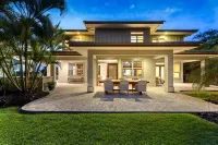 Tropical Oasis with Sparkling Pool and Outdoor Fun - Elegant Retreat