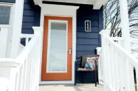 Gorgeous Retreat - Firepit, Central AC, Tranquil Patio Hotels in Alpena