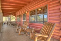Hot Tub and Scenic Deck - Inviting Mountain Retreat