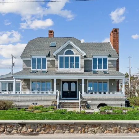 Spectacular Oceanfront Beach House on Gooch's Beach