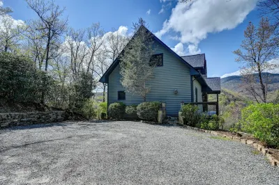 Epic Mtn Views/Near AVL/Deck/Firepit/Modern Cabin Hotels near Ridgecrest Conference Center