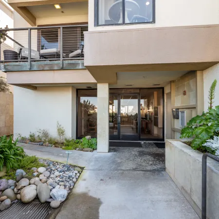 Oceanfront La Jolla Cove Condo