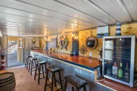 Lake Access and Spacious Deck - Charming Lakeside Retreat