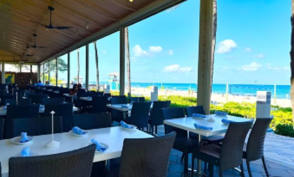 Club Lux Resort by the Beach