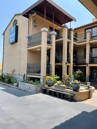 Hotel Baja San Diego Отели рядом с достопримечательностью «Лас Америка Премиум Аутлетс»