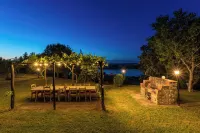 Villa La Lespa w/ Private Pool Billiards and Lake View Hotels in Santa Luce