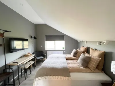 Lindarhóll Guesthouse